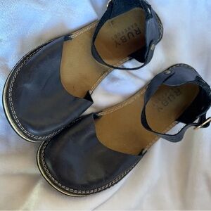 Black Leather Sandals for Women